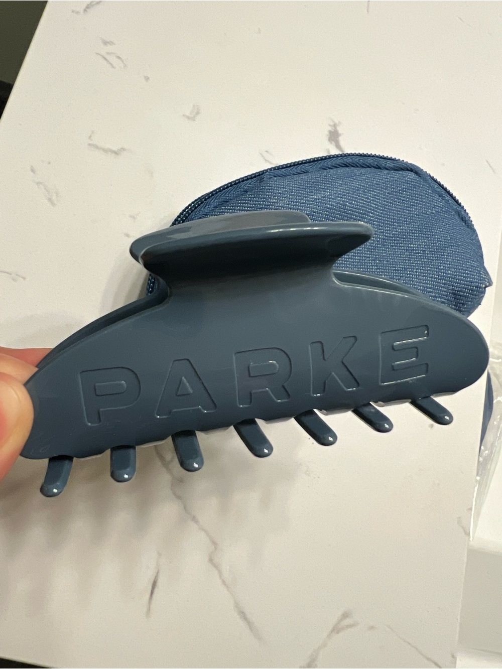 Parke Claw Clip - Picture 2 of 3
